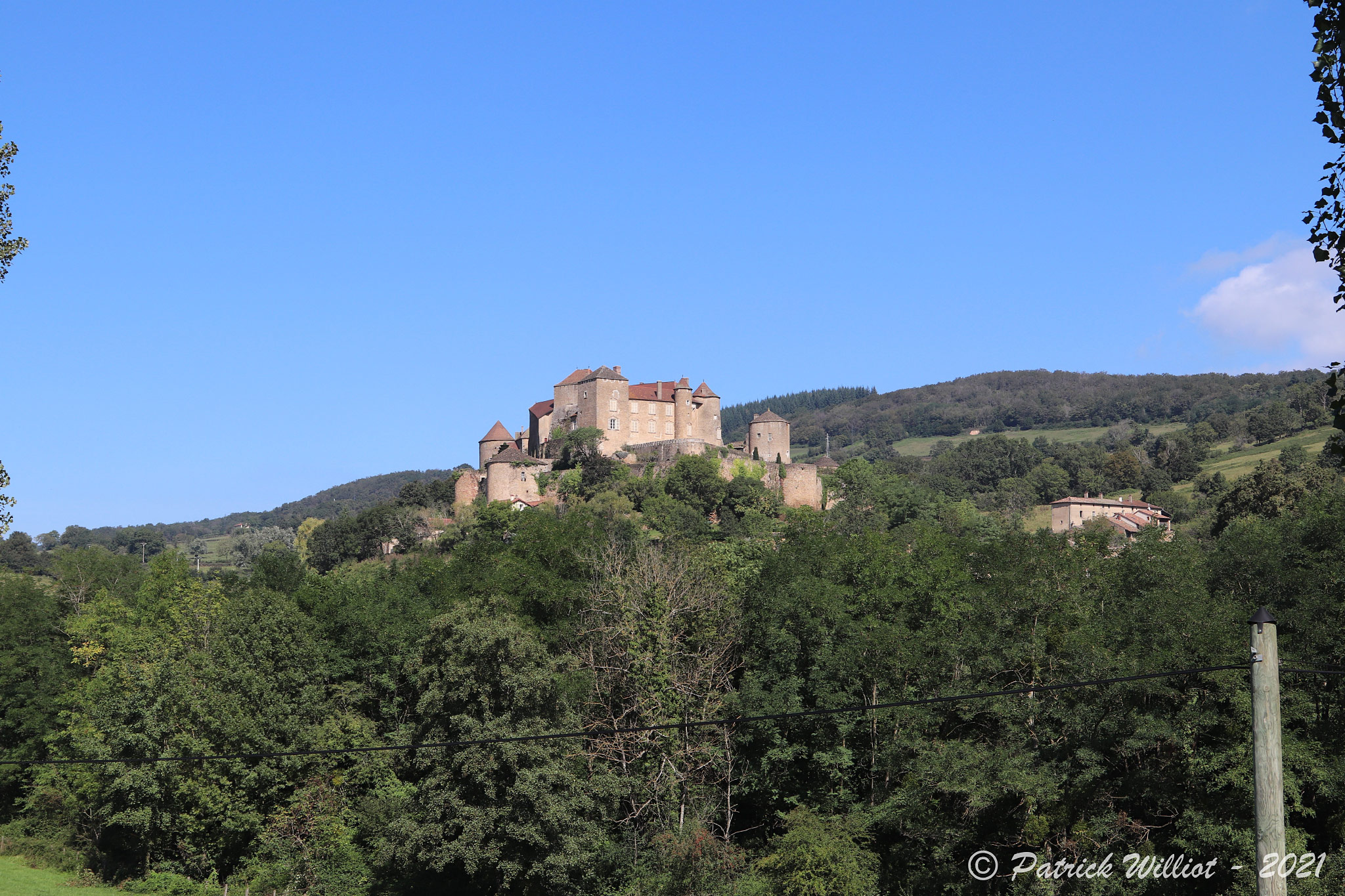 Berzé-le-Châtel